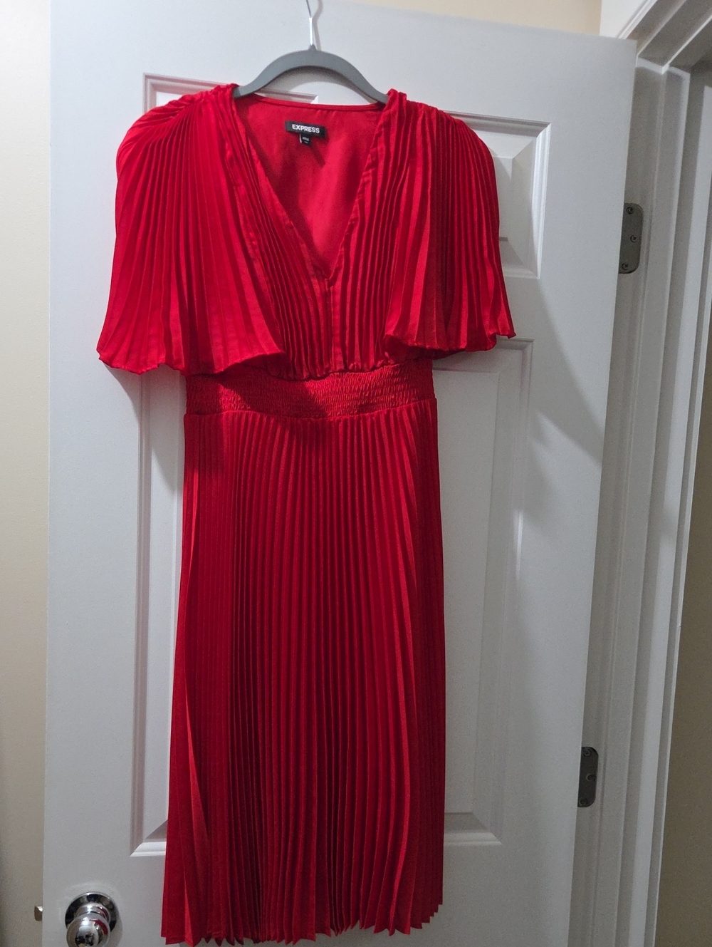 Express Vibrant Red Pleated Midi Dress